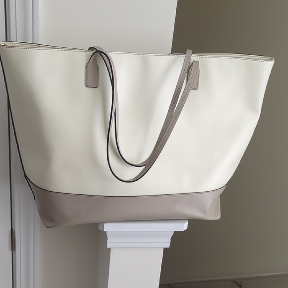 Kate Spade Cream and Tan Elegant Tote 22Wx14L Strap Handle 10L - Picture 10 of 17